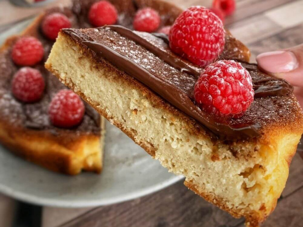 Panna Cake con Ketociok e lamponi