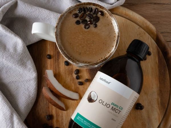 Olio MCT C8 Puro: guida completa a benefici, usi e dosaggio