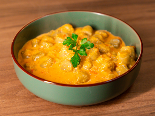 Gnocchi con camembert e pomodorini