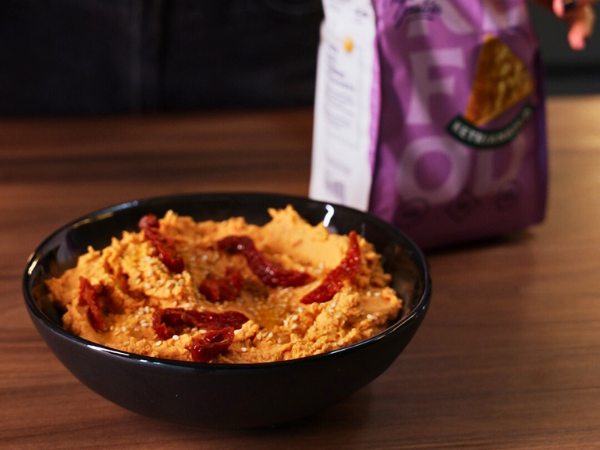 Hummus di ceci e pomodori secchi