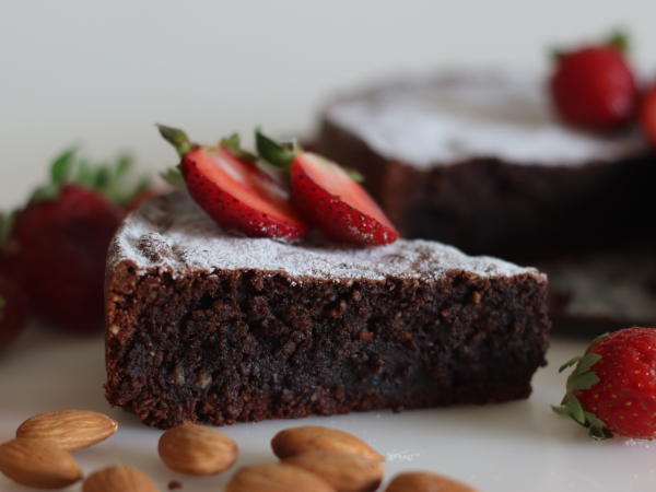 Torta caprese keto con ketociok dark