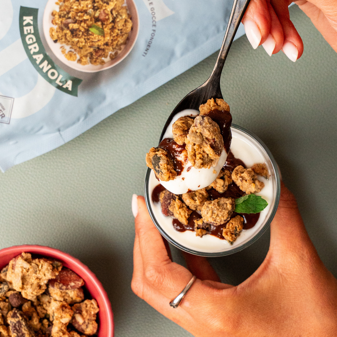 GRANOLA KETO SENZA ZUCCHERI CON GOCCE DI CIOCCOLATO 225G