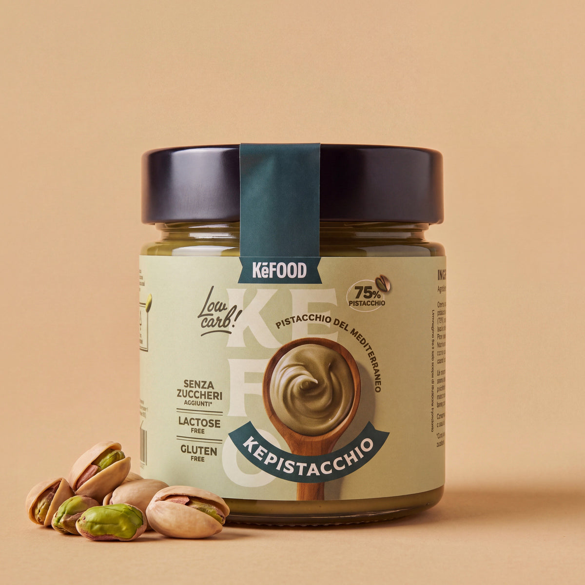 Barattolo Kepistacchio, crema spalmabile al 75% di pistacchio, con pistacchi sgusciati accanto